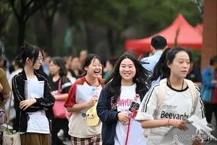 天空体育：阿贾克斯有意亨德森，但他的高薪是个问题